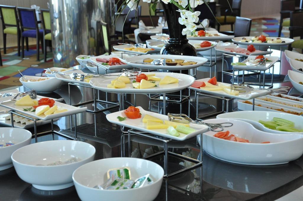 Hotel Grand Swiss Erbil Esterno foto