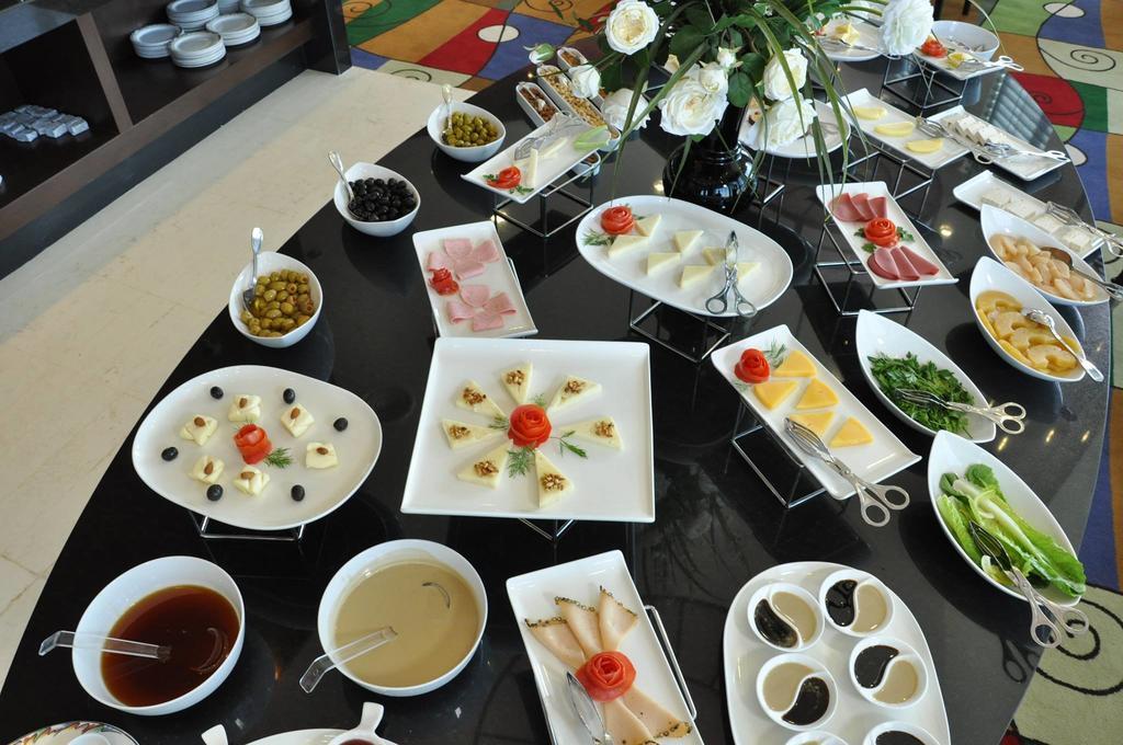 Hotel Grand Swiss Erbil Esterno foto