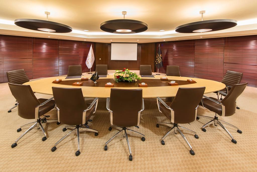 Hotel Grand Swiss Erbil Esterno foto
