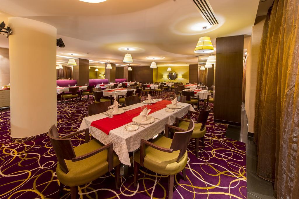 Hotel Grand Swiss Erbil Esterno foto