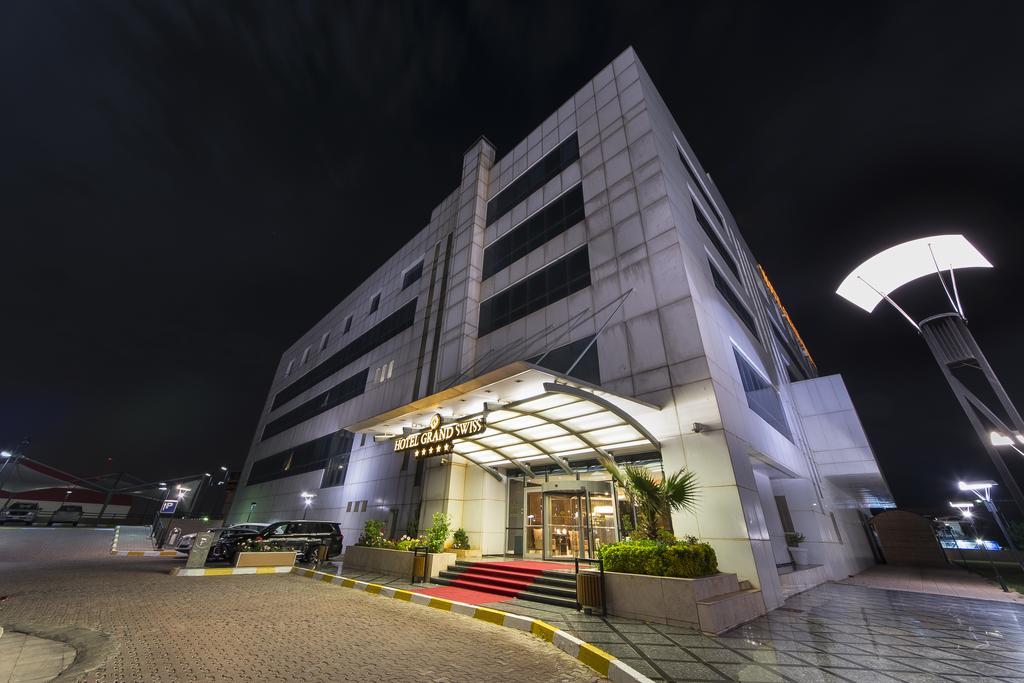Hotel Grand Swiss Erbil Esterno foto