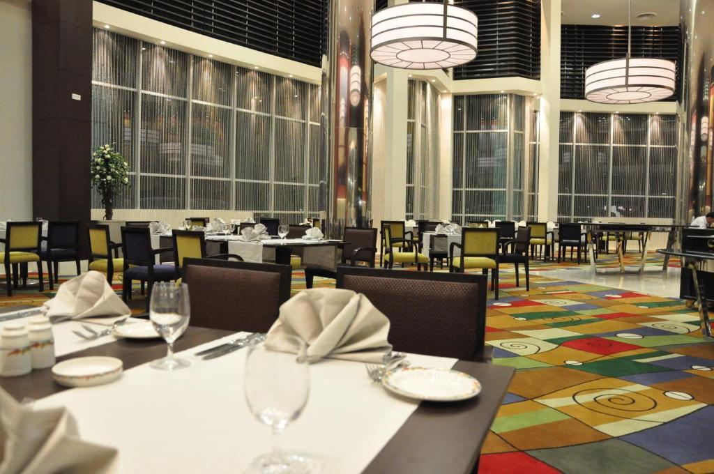 Hotel Grand Swiss Erbil Esterno foto