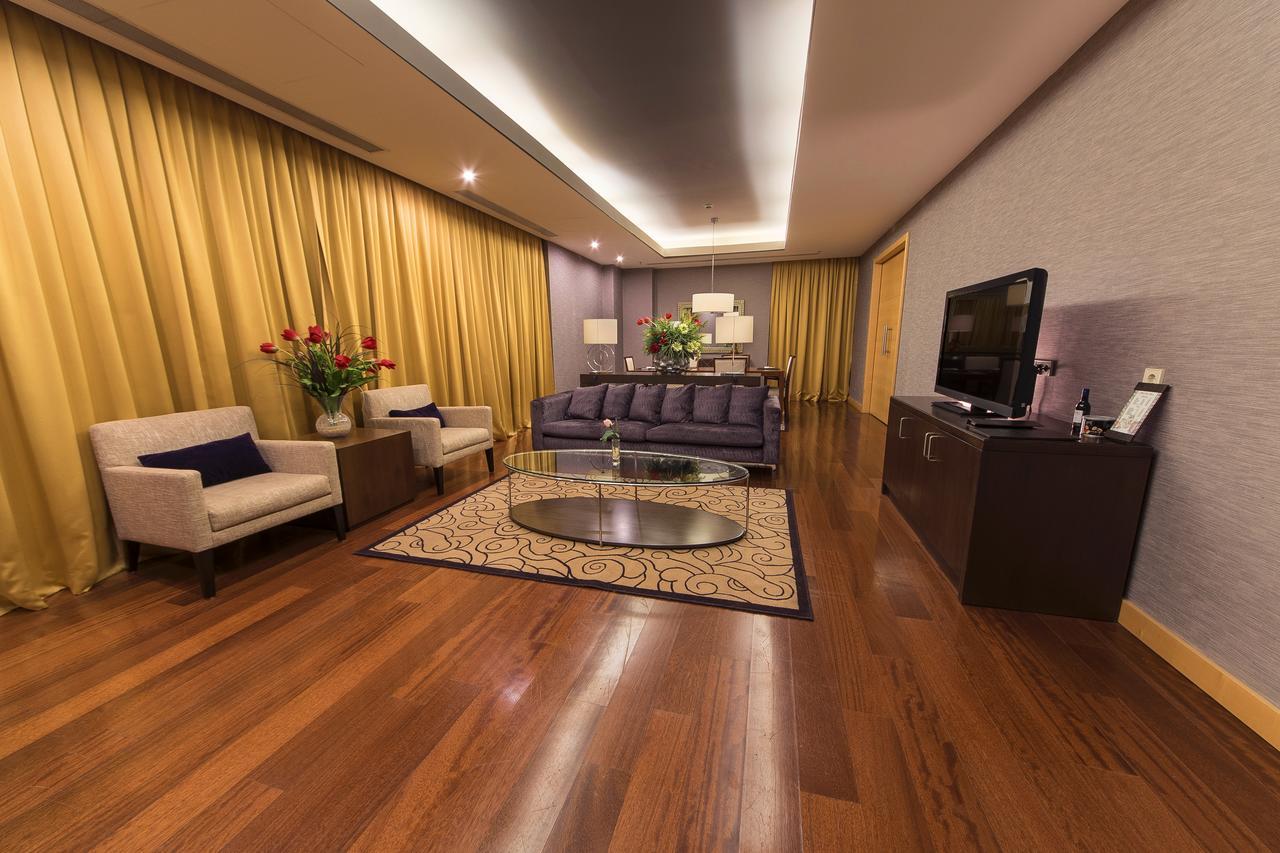 Hotel Grand Swiss Erbil Esterno foto